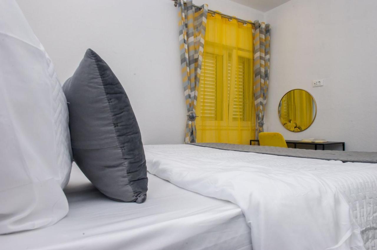 Apartment Lux Elba Kaštela Екстериор снимка