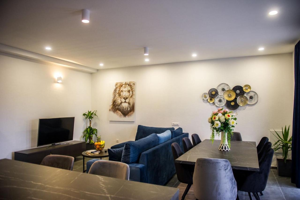 Apartment Lux Elba Kaštela Екстериор снимка