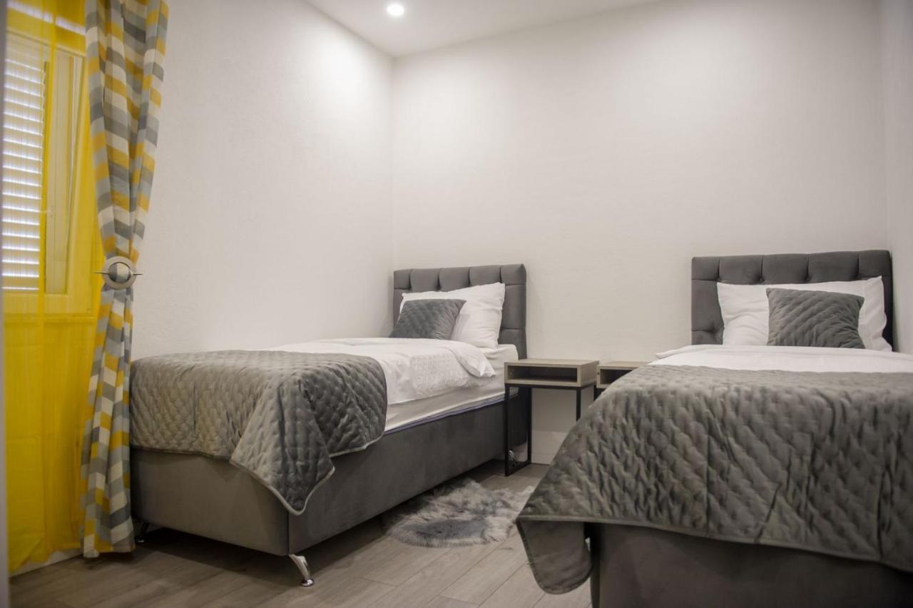 Apartment Lux Elba Kaštela Екстериор снимка