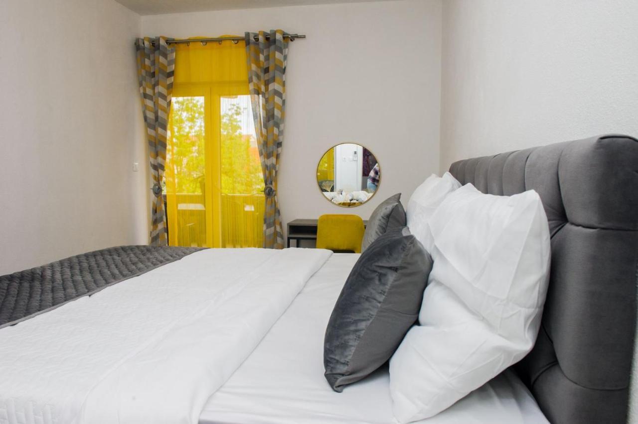 Apartment Lux Elba Kaštela Екстериор снимка