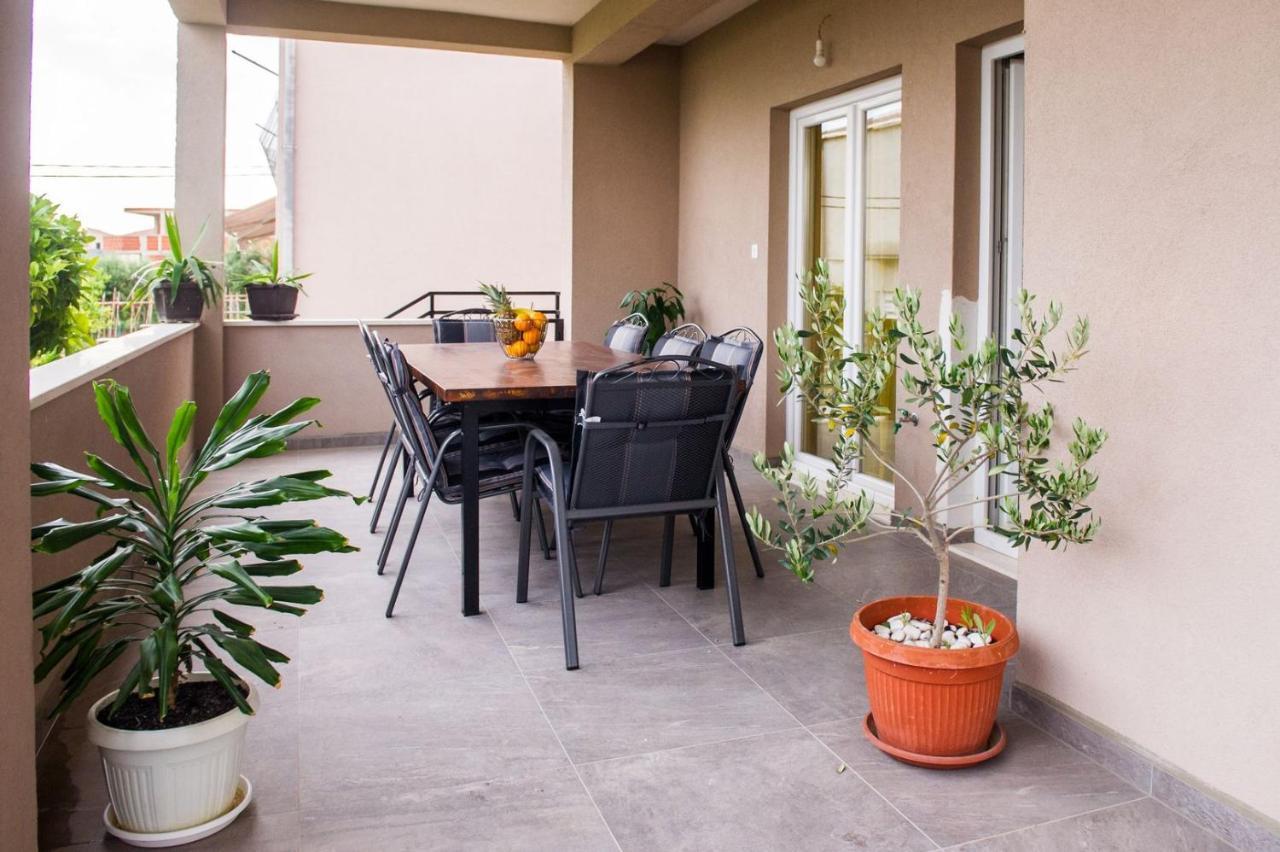 Apartment Lux Elba Kaštela Екстериор снимка