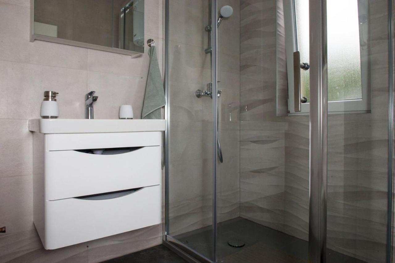 Apartment Lux Elba Kaštela Екстериор снимка