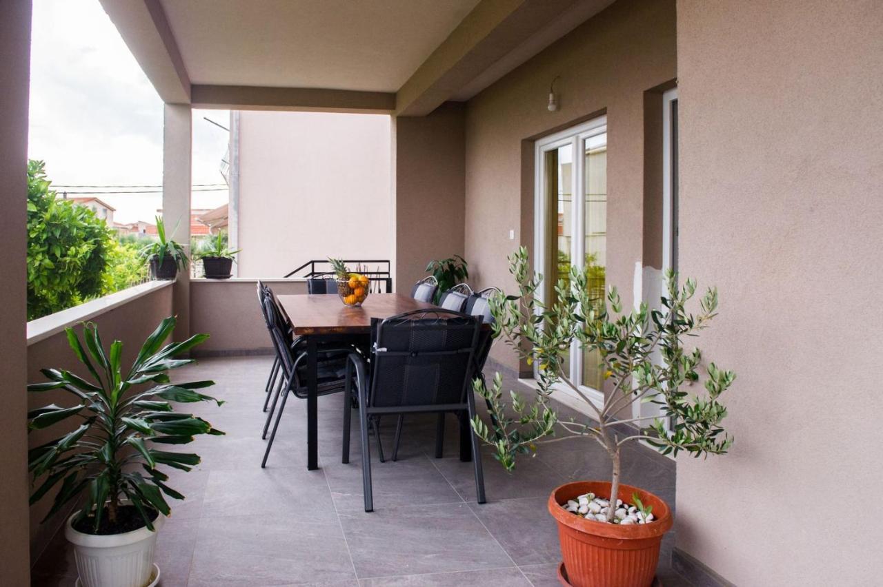 Apartment Lux Elba Kaštela Екстериор снимка