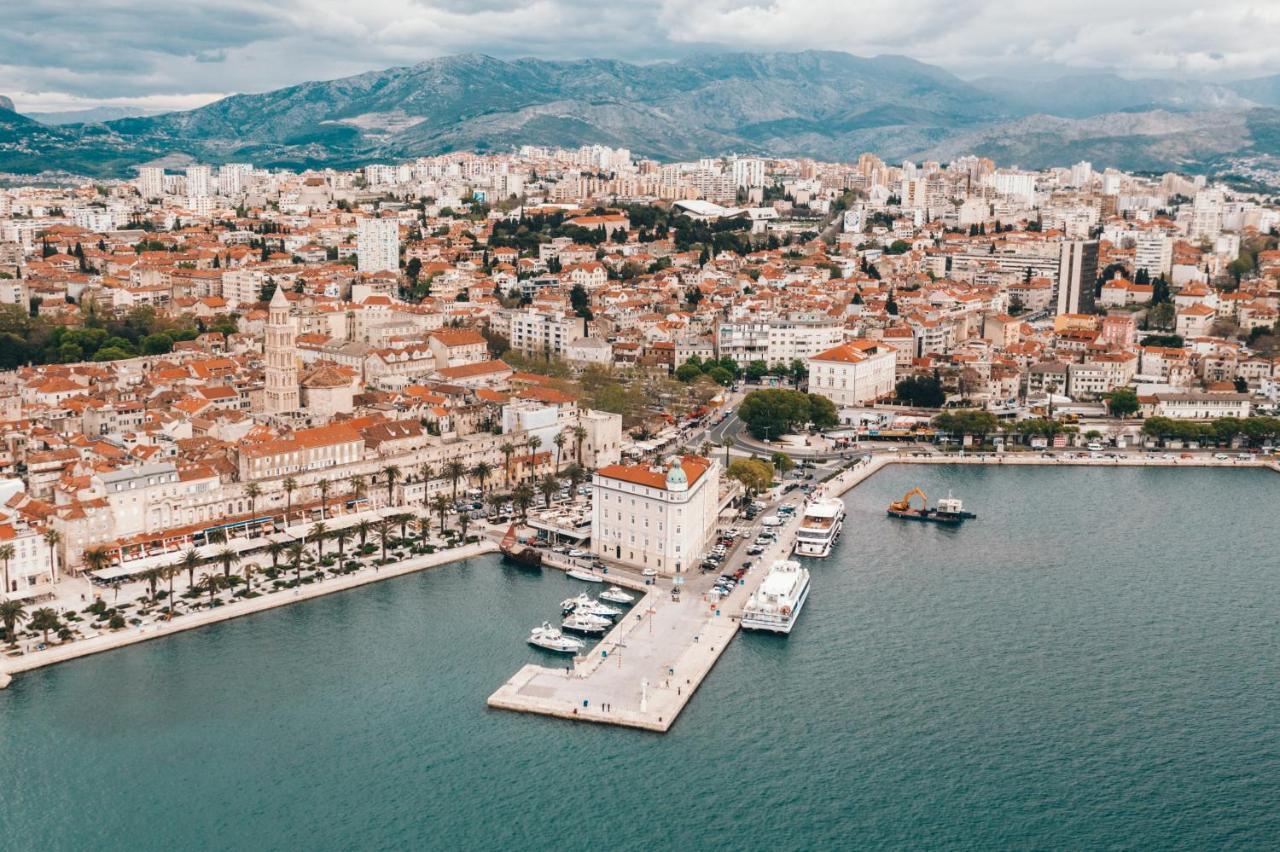 Apartment Lux Elba Kaštela Екстериор снимка